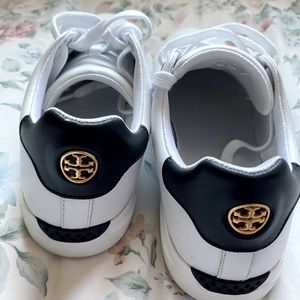 Tory Burch Howell Court Sneaker 👟